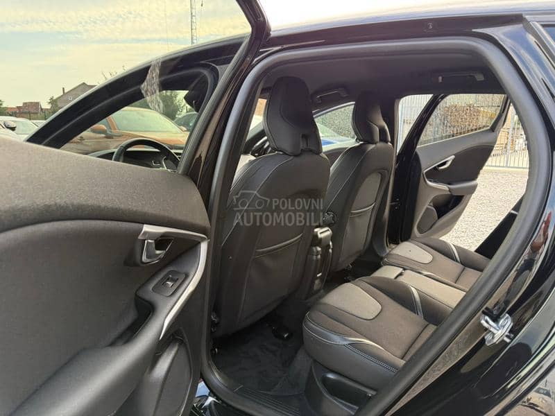 Volvo V40 2.0 D2 EDITION