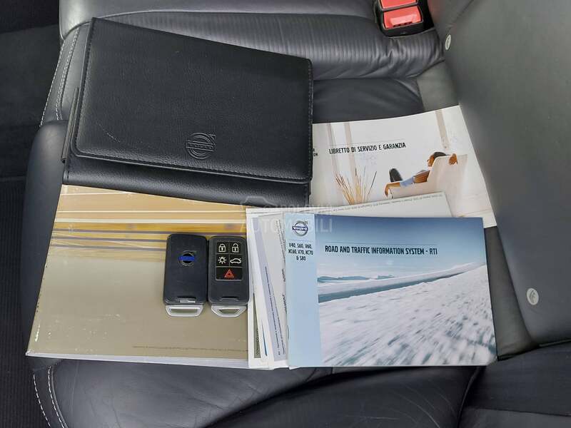 Volvo XC60 2.0D  R design