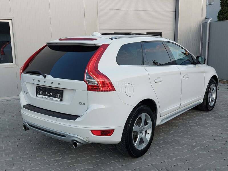 Volvo XC60 2.0D  R design