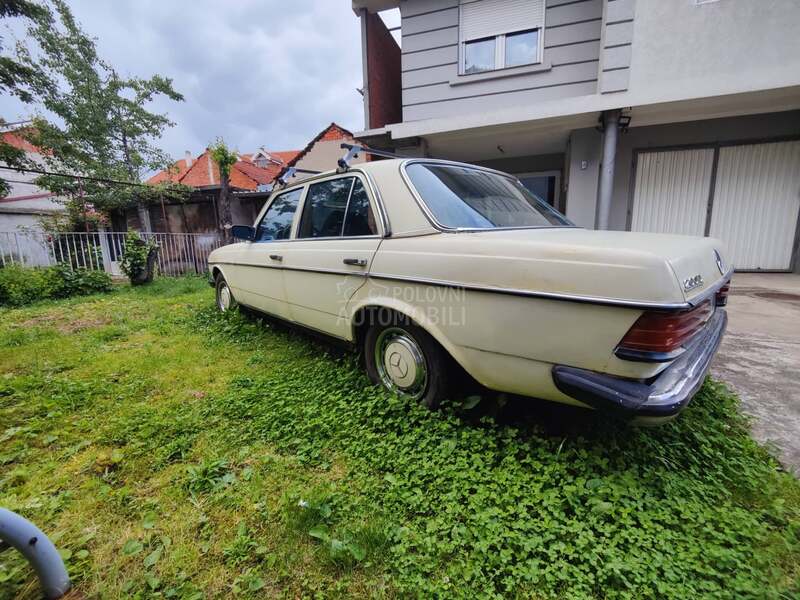 Mercedes Benz W123 200D
