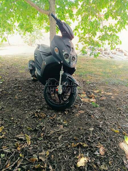 Malaguti fantom f12r