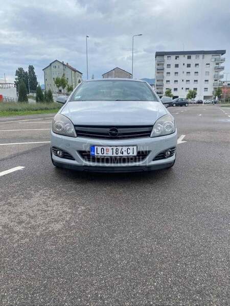 Opel Astra H GTC