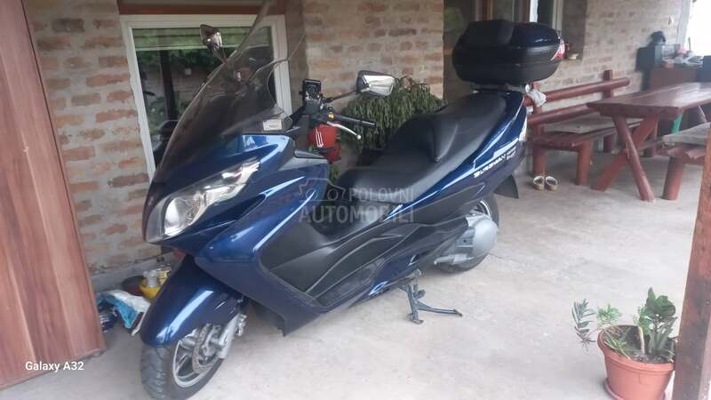 Suzuki burgman