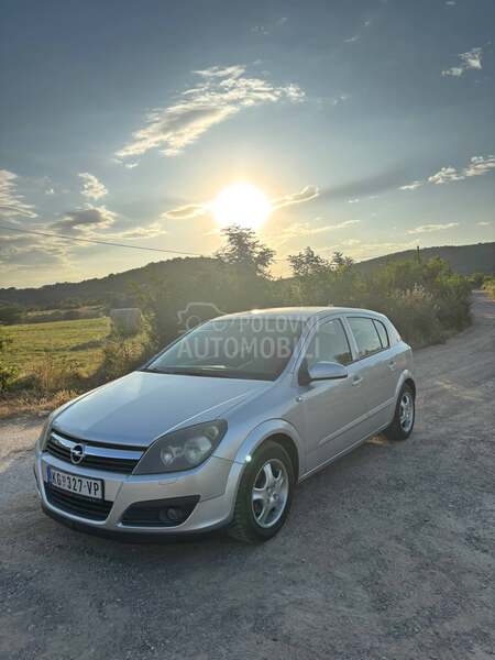 Opel Astra H 