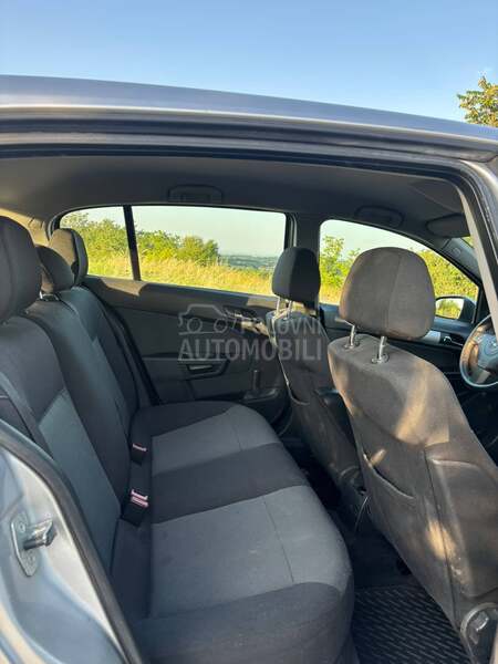 Opel Astra H 