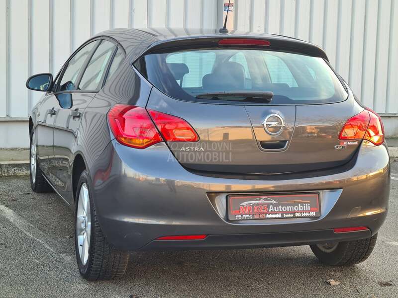 Opel Astra J 1.7cdti ENJOY