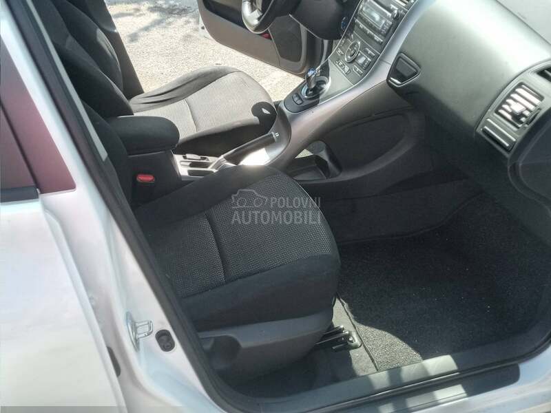 Toyota Auris 1.8 hibrid