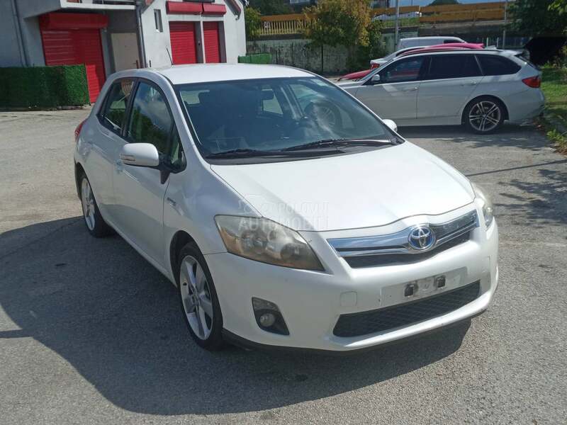 Toyota Auris 1.8 hibrid