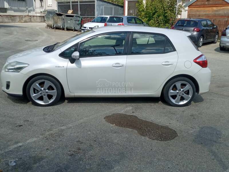 Toyota Auris 1.8 hibrid