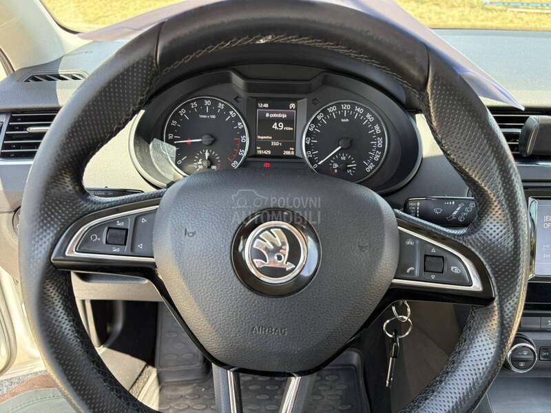 Škoda Octavia 1.6TDI STYLE BiXenon
