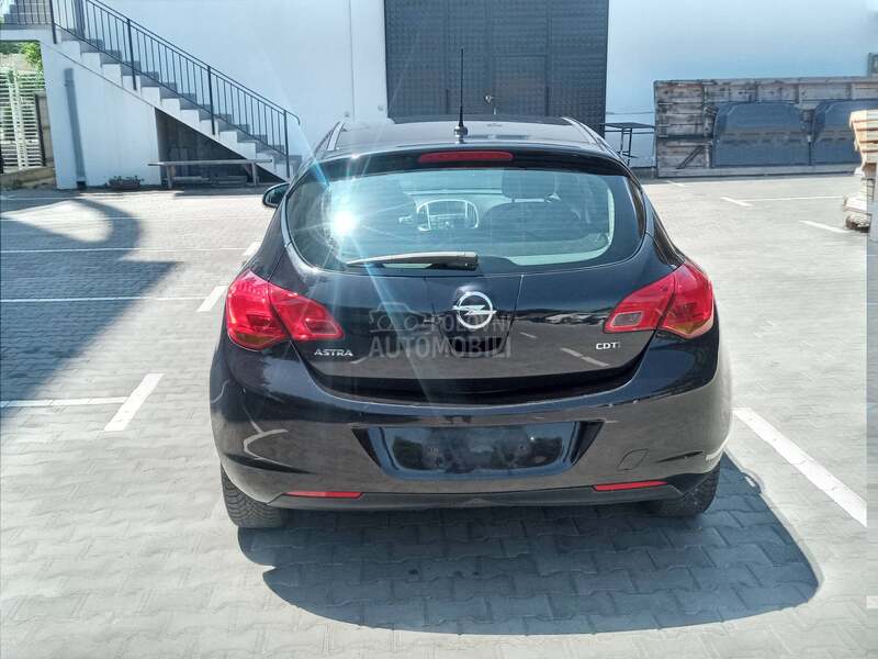 Opel Astra J 1.7