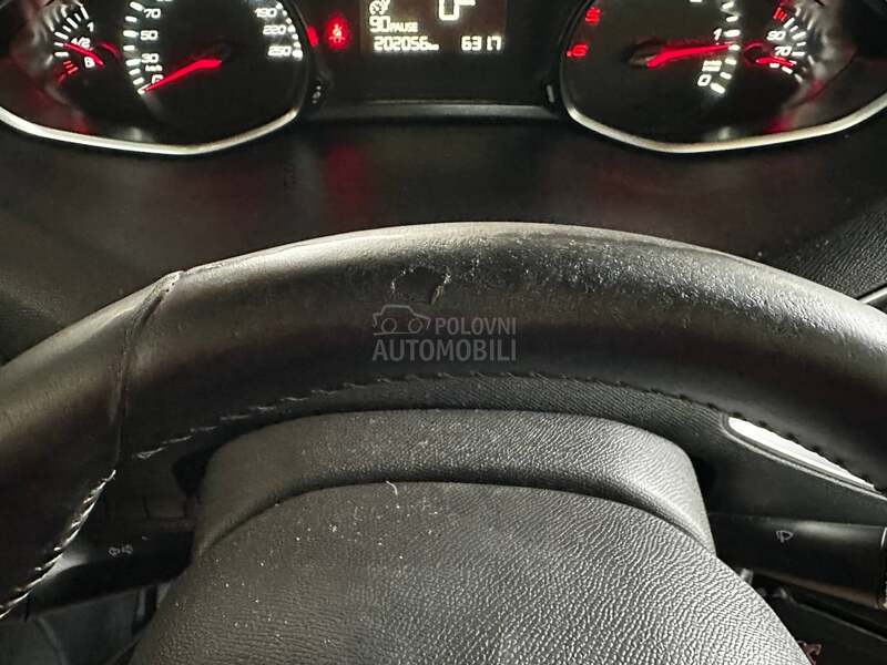 Peugeot 308 1.6 eHdi