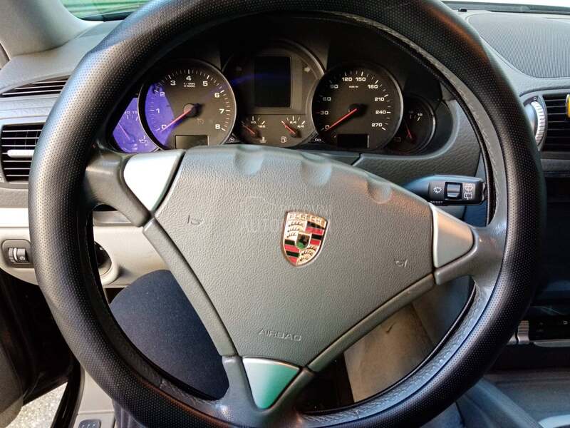 Porsche Cayenne 