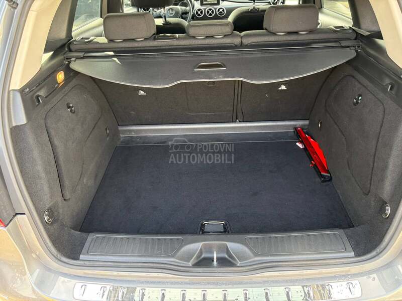 Mercedes Benz B 180 
