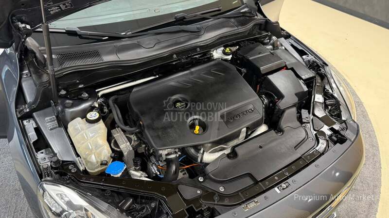Volvo V40 //1.6 D2/FUL/NOV
