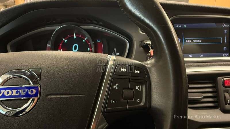 Volvo V40 //1.6 D2/FUL/NOV