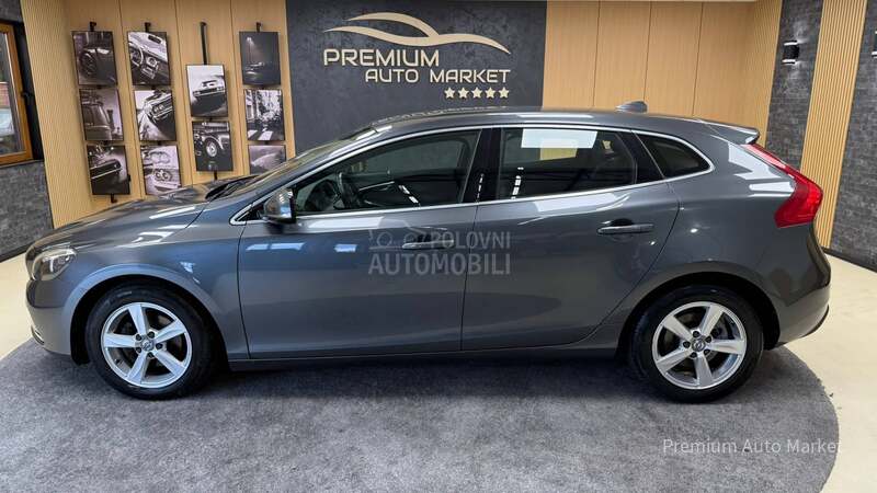 Volvo V40 //1.6 D2/FUL/NOV