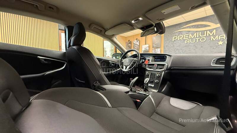 Volvo V40 //1.6 D2/FUL/NOV