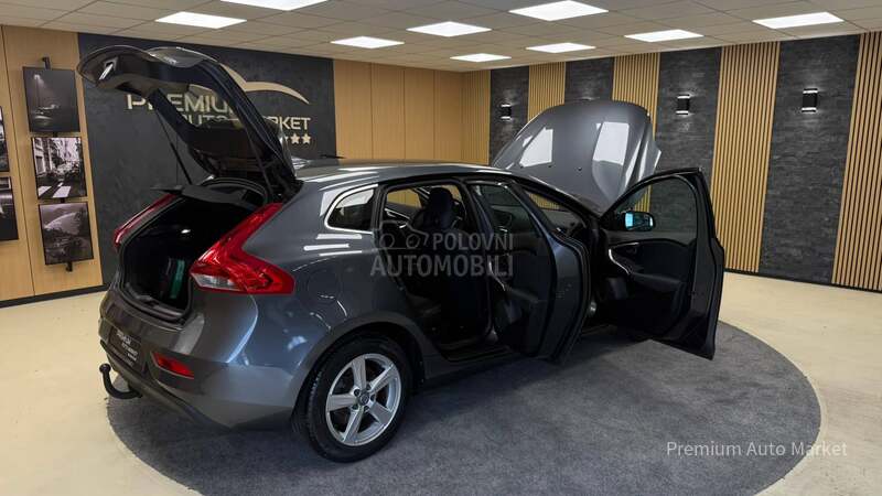 Volvo V40 //1.6 D2/FUL/NOV