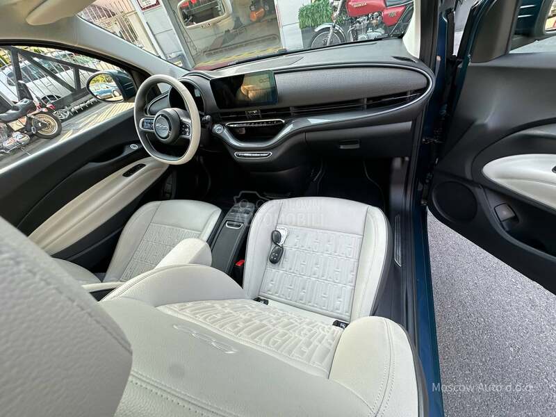 Fiat 500e 
