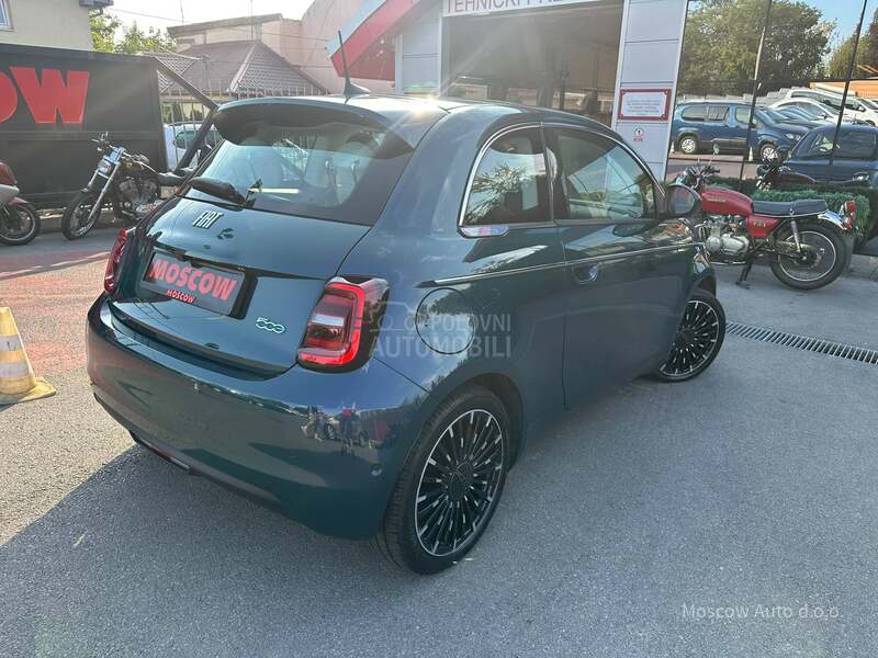 Fiat 500e 