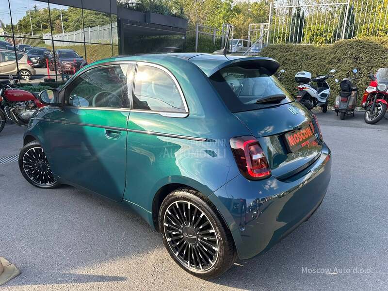 Fiat 500e 
