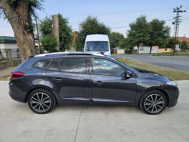 Renault Megane 1.5 Bose Pano