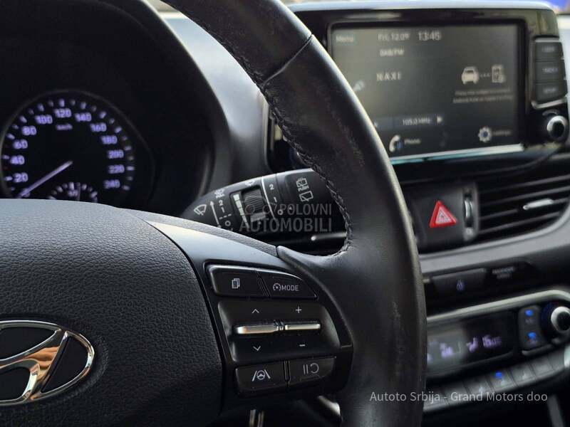 Hyundai i30 1.5 DPi STYLE