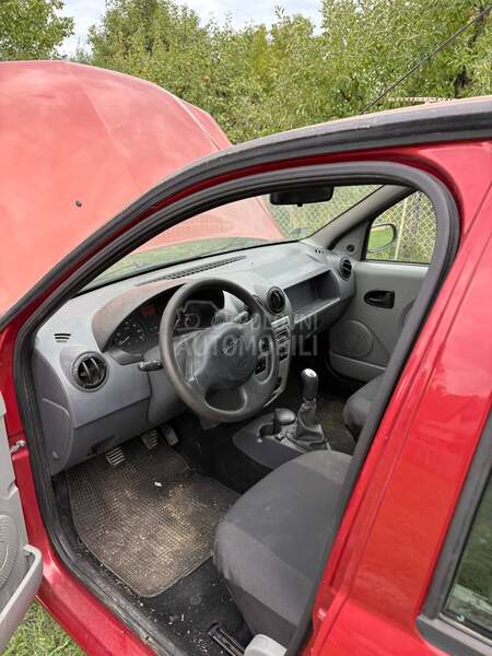 Dacia Logan 