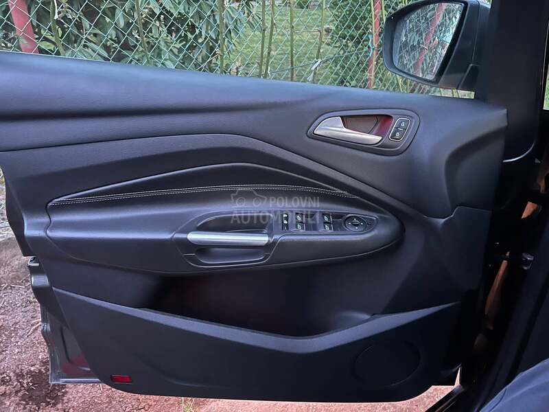 Ford C-Max Titanium