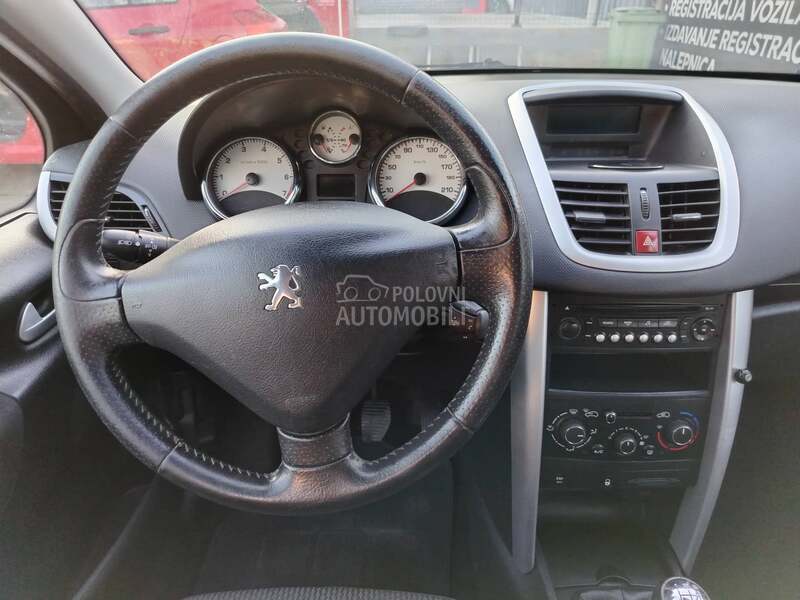 Peugeot 207 1.4