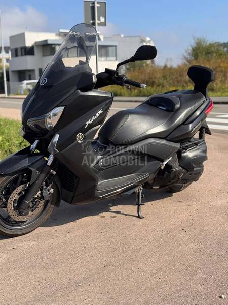 Yamaha Xmax 400 Tripleblack