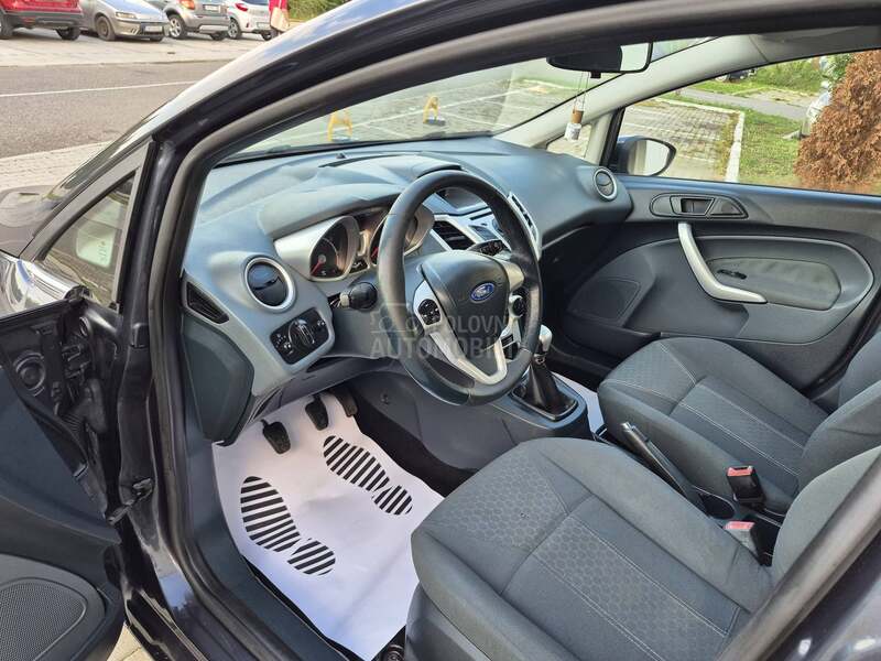 Ford Fiesta 1.4b ŠVAJCARSKA