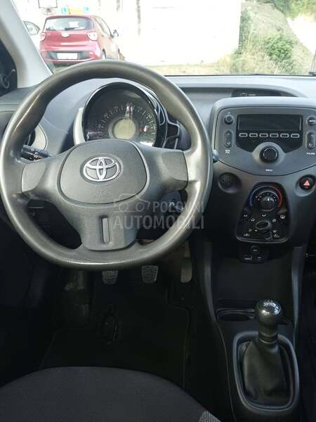 Toyota Aygo VVT i HB 5D M/T5 X