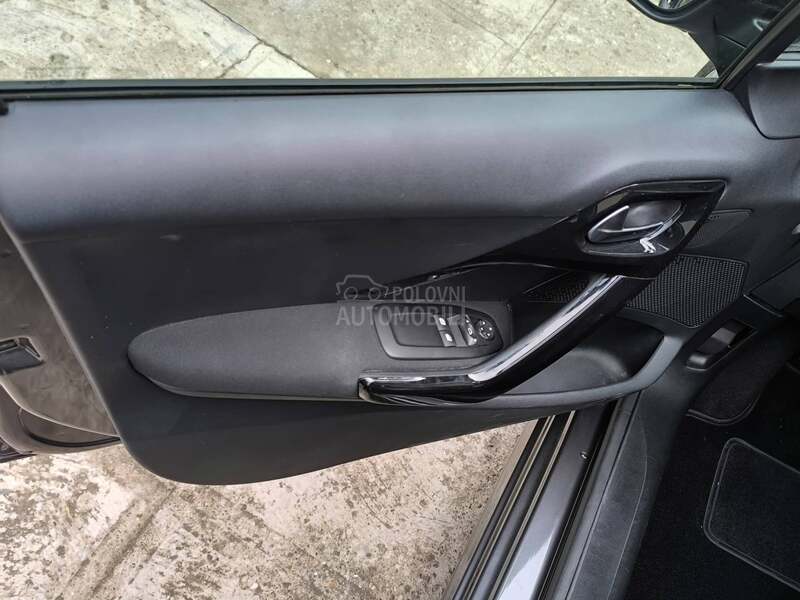 Peugeot 208 1.2 ALLURE
