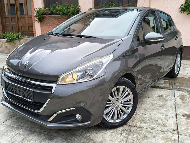 Peugeot 208 1.2 ALLURE