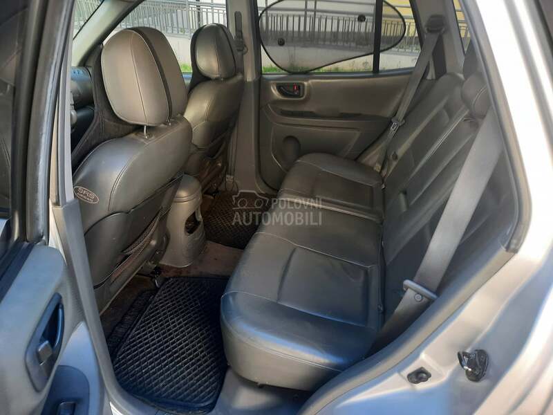 Hyundai Santa Fe 4x4 BAS DOBAR