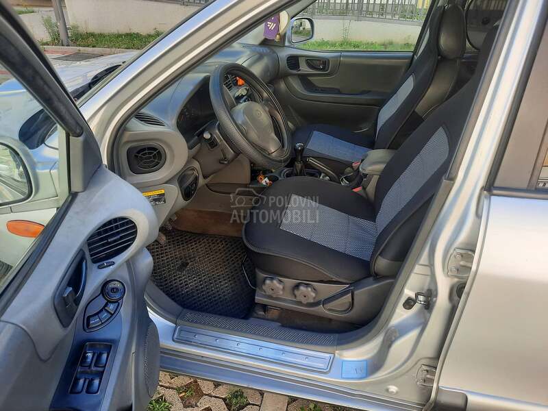 Hyundai Santa Fe 4x4 BAS DOBAR