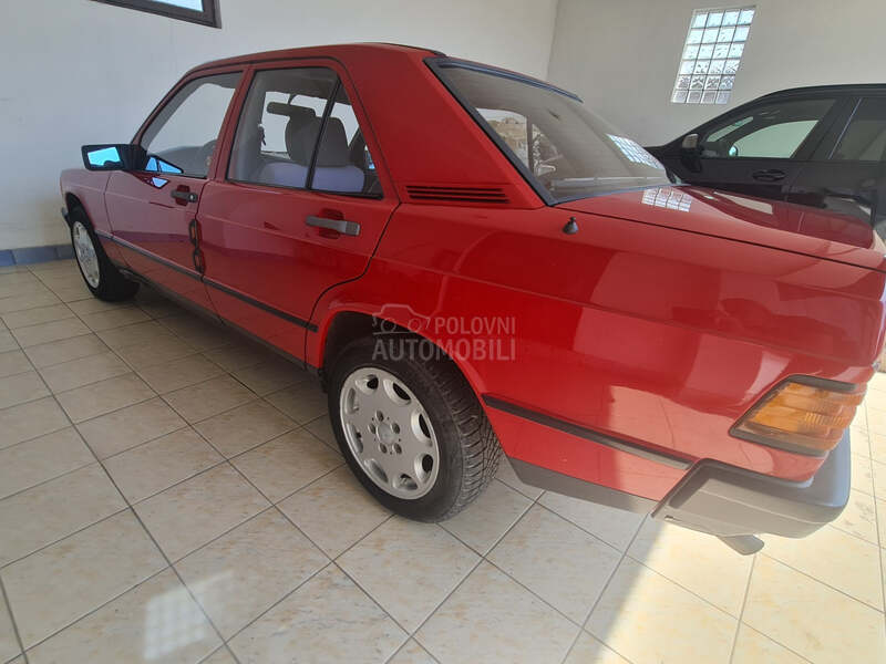Mercedes Benz 190 190D Aut