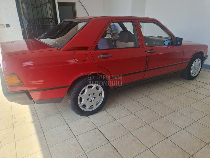 Mercedes Benz 190 190D Aut