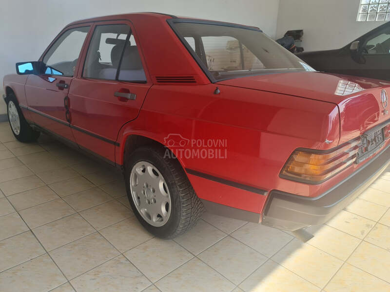 Mercedes Benz 190 190D Aut