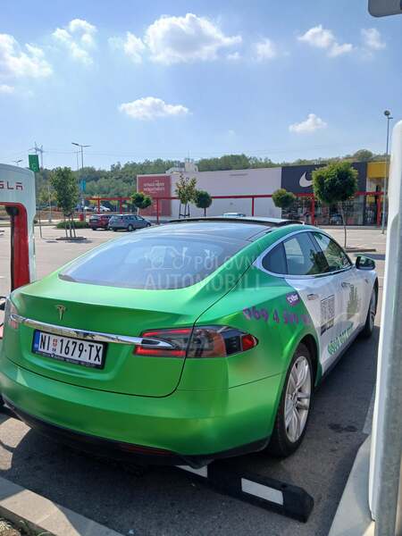 Tesla Model S S 85 free sharge
