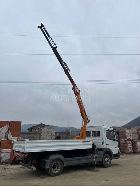 Mercedes Benz 818 kiper kran