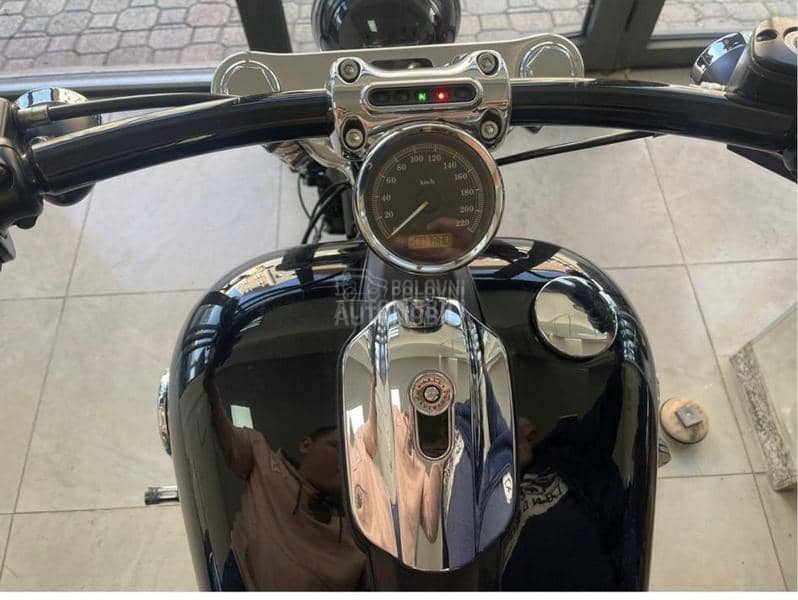 Harley Davidson BREAKOUT