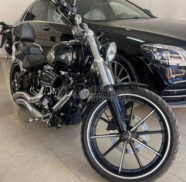 Harley Davidson BREAKOUT