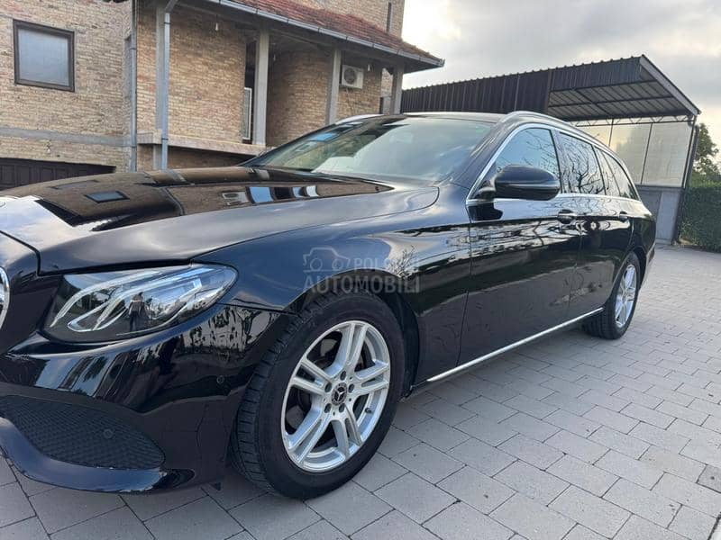 Mercedes Benz E 200 