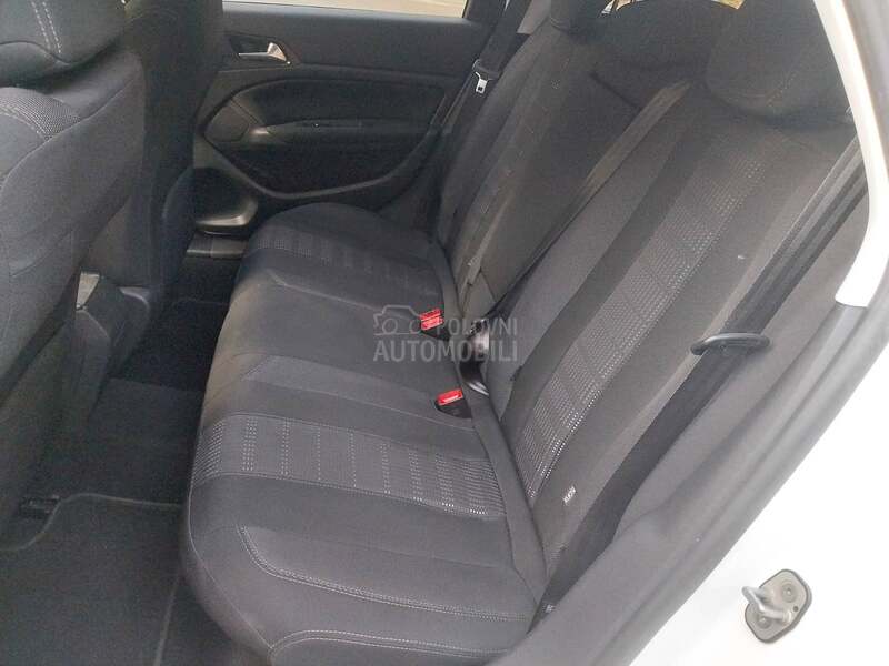 Peugeot 308 PERLA/LED/ALLURE