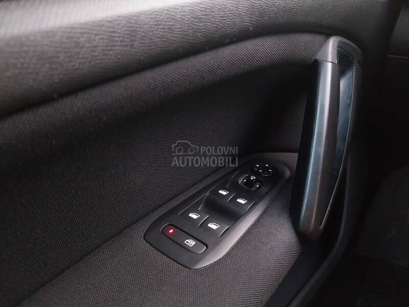 Peugeot 308 PERLA/LED/ALLURE