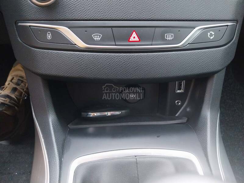 Peugeot 308 PERLA/LED/ALLURE