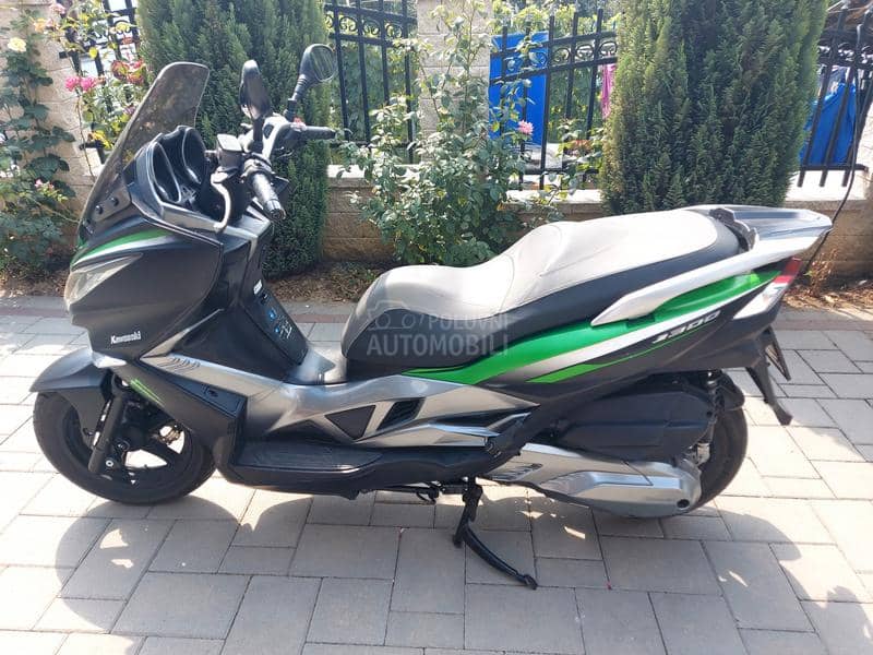 Kawasaki J 300